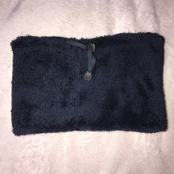✨✨5/$10✨✨WOMEN'S Blue Adjustable INFINITY SCARF NECKWARMER NWOT - Picture 1 of 5